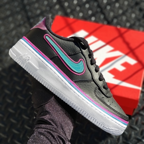 Nike Air Force 1 Low - Picture 2 of 7